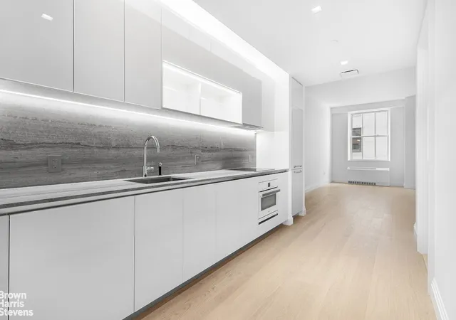 Photo 4 of House for sale at 1 Wall St #1517, New York, NY 10004 | MLS# RLS20081837 | Listing updated on 2026-08-31