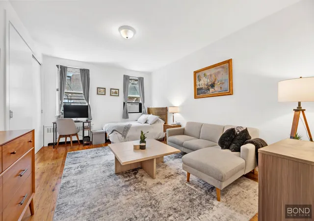 Photo 1 of Sale Pending at 26 Bedford St #2B, New York, NY 10014 | MLS# RLS20082690 | Listing updated on 2026-09-25