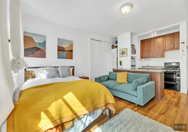 Photo 1 of Sale Pending at 26 Bedford St #2A, New York, NY 10014 | MLS# RLS20082705 | Listing updated on 2026-10-07