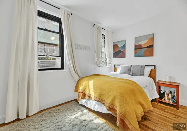 Photo 3 of Sale Pending at 26 Bedford St #2A, New York, NY 10014 | MLS# RLS20082705 | Listing updated on 2026-10-07