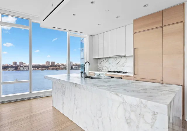 Listing Photo 4 - Condo for sale in building located at 30 Riverside Blvd, New York City, NY 10069 - Unit #21M