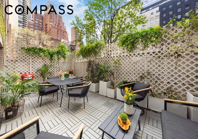 Photo 3 of Sale Pending at 150 E 61st Street #2A, New York City, NY 10065 | MLS# RLS20083229 | Listing updated on 2026-08-31