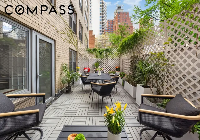 Photo 4 of Sale Pending at 150 E 61st Street #2A, New York City, NY 10065 | MLS# RLS20083229 | Listing updated on 2026-08-31