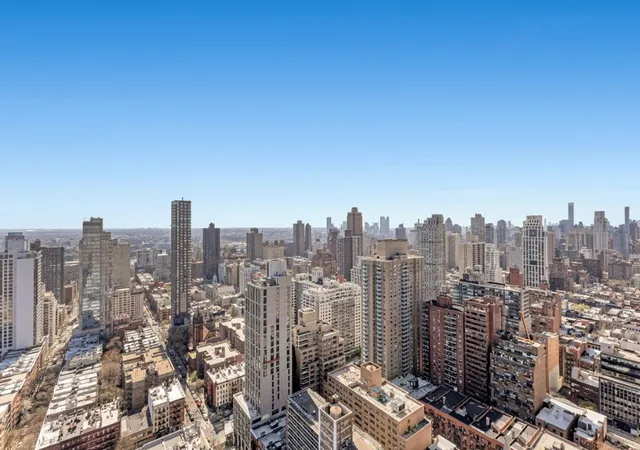 200 E 89Th St, 200 E 89Th St, New York City, NY 10128