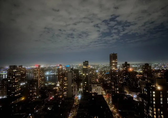 Listing Photo 1 - Condo for sale in building located at 200 E 89Th St, New York City, NY 10128 - Unit #37D