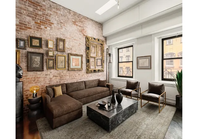 Photo 4 of House for sale at 126 Chambers St #5, New York, NY 10007 | MLS# RLS20083833 | Listing updated on 2026-09-16