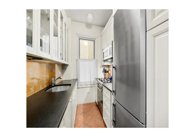 Photo 2 of House for sale at 155 E 73rd Street #1D, New York, NY 10021 | MLS# RLS20083865 | Listing updated on 2026-09-29