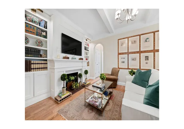Photo 3 of House for sale at 155 E 73rd Street #1D, New York, NY 10021 | MLS# RLS20083865 | Listing updated on 2026-09-29