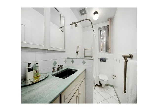 Photo 4 of House for sale at 155 E 73rd Street #1D, New York, NY 10021 | MLS# RLS20083865 | Listing updated on 2026-09-29