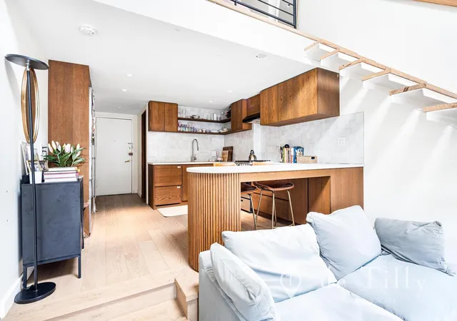 Photo 2 of House for sale at 211 Thompson St #PH-6E, New York City, NY 10012 | MLS# RLS20084800 | Listing updated on 2026-09-18