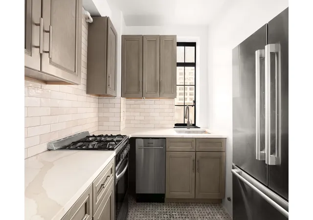 Photo 2 of Sale Pending at 340 W 57th Street #8D, New York, NY 10019 | MLS# RLS20085363 | Listing updated on 2026-09-13