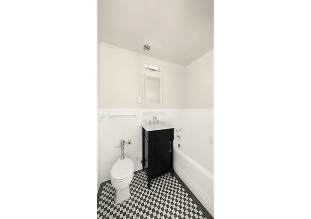 Photo 4 of Sale Pending at 340 W 57th Street #8D, New York, NY 10019 | MLS# RLS20085363 | Listing updated on 2026-09-13