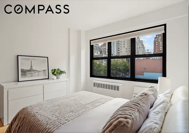 Photo 3 of Condo for sale at 240 E 76th Street #4U, New York City, NY 10021 | MLS# RLS20085623 | Listing updated on 2026-10-07