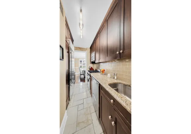 Photo 4 of Sale Pending at 360 E 72nd Street #A606, New York, NY 10021 | MLS# RLS20085732 | Listing updated on 2026-09-24