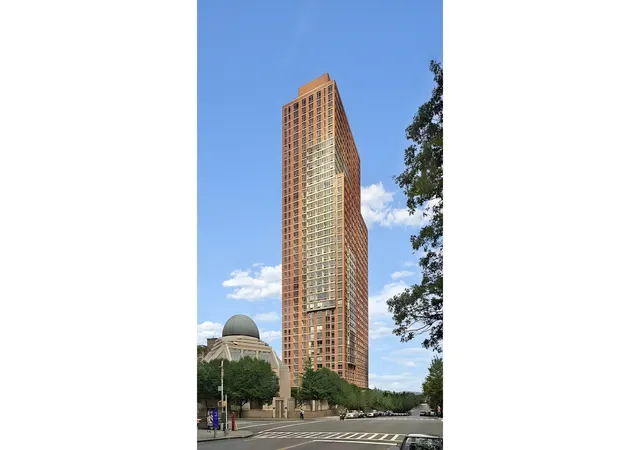 Photo 2 of Sale Pending at 215 E 96th Street #28N, New York, NY 10128 | MLS# RLS20086094 | Listing updated on 2026-09-13