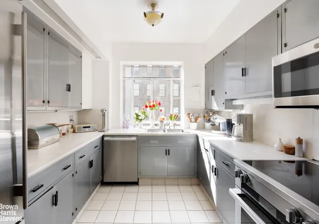Photo 4 of Sale Pending at 19 E 88th Street #6AH, New York City, NY 10128 | MLS# RLS20086152 | Listing updated on 2026-09-12