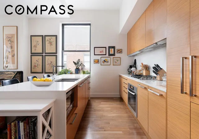 Listing Photo 1 - Condo for sale in building located at 140 W 22Nd St, New York City, NY 10011 - Unit #PHC