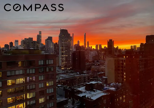 Listing Photo 5 - Condo for sale in building located at 333 E 79Th St, New York City, NY 10075 - Unit #21M