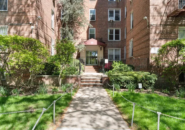 Photo 2 of Condo for sale at 221 Mcdonald Ave #4-N, Brooklyn, NY 11218 | MLS# RLS20086790 | Listing updated on 2026-09-29