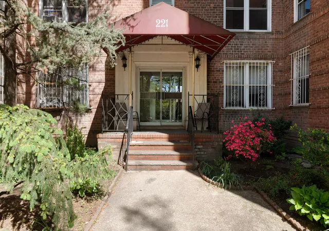 Photo 3 of Condo for sale at 221 Mcdonald Ave #4-N, Brooklyn, NY 11218 | MLS# RLS20086790 | Listing updated on 2026-09-29