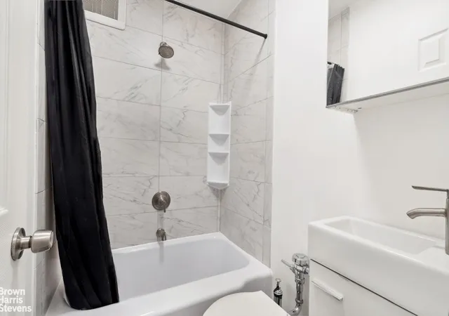 Listing Photo 5 - Condo for sale in building located at 453 W 22Nd St, New York City, NY 10011 - Unit #2R