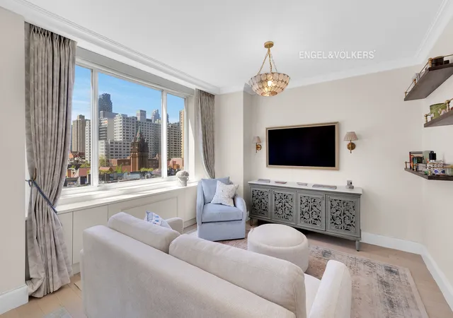 Listing Photo 4 - Condo for sale in building located at 389 E 89Th St, New York, NY 10128 - Unit #10B