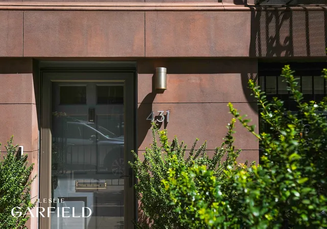 Photo 3 of Single family home for sale at 431 E 84th Street, New York, NY 10028 | MLS# RLS20088552 | Listing updated on 2026-08-31