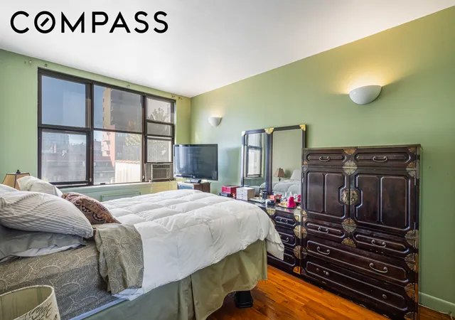 Photo 4 of Sale Pending at 270 5th Street #4C, New York City, NY 11215 | MLS# RLS20089399 | Listing updated on 2026-09-29