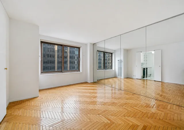 Photo 3 of Sale Pending at 106 Central Park S #17O, New York, NY 10019 | MLS# RLS20089931 | Listing updated on 2026-09-25