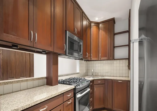 Photo 2 of House for sale at 200 W 78th Street #2D, New York, NY 10024 | MLS# RLS20090031 | Listing updated on 2026-09-12
