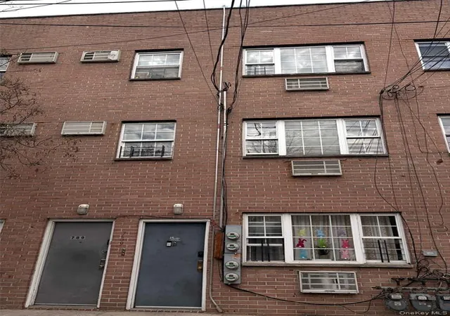Photo 1 of Sale Pending at 789 Jennings St, New York City, NY 10459 | MLS# RLS20090367 | Listing updated on 2026-10-04