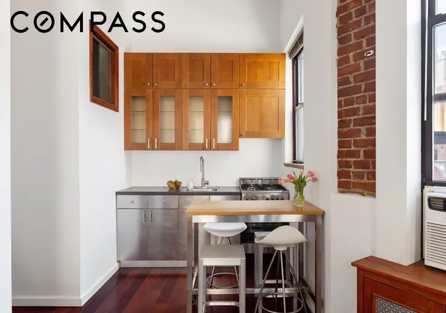 Photo 4 of Sale Pending at 327 W 85th Street #5D, New York, NY 10024 | MLS# RLS20081741 | Listing updated on 2026-09-03