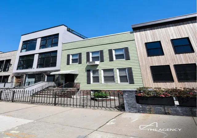 Photo 2 of Sale Pending at 182 Russell St, New York City, NY 11222 | MLS# RLS20092319 | Listing updated on 2026-09-18