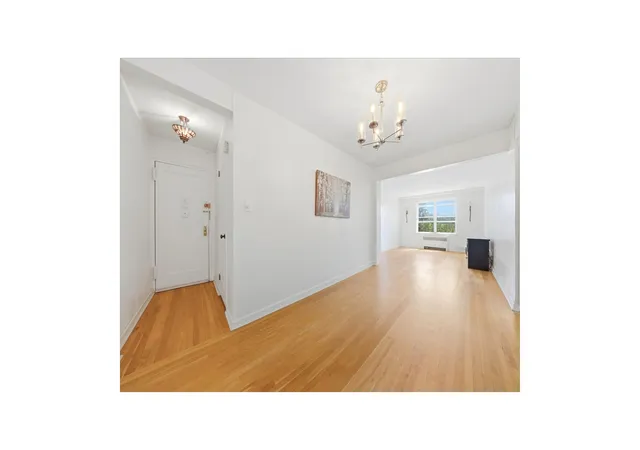 Photo 3 of Sale Pending at 2080 Barnes Ave #3B, New York City, NY 10462 | MLS# RLS20092804 | Listing updated on 2026-09-30