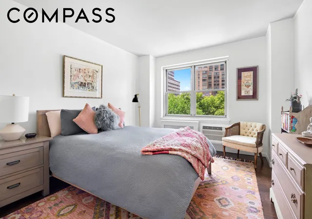 Photo 2 of House for sale at 165 W End Ave #5A, New York, NY 10023 | MLS# RLS20092814 | Listing updated on 2026-10-01