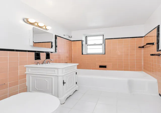 Photo 3 of Sale Pending at 67 10 108th Street #6A, Forest Hills, NY 11375 | MLS# RLS20093597 | Listing updated on 2026-09-30