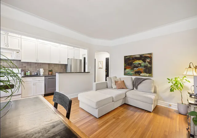 Listing Photo 5 - Condo for sale in building located at 124 E 91St St, New York City, NY 10128 - Unit #2D