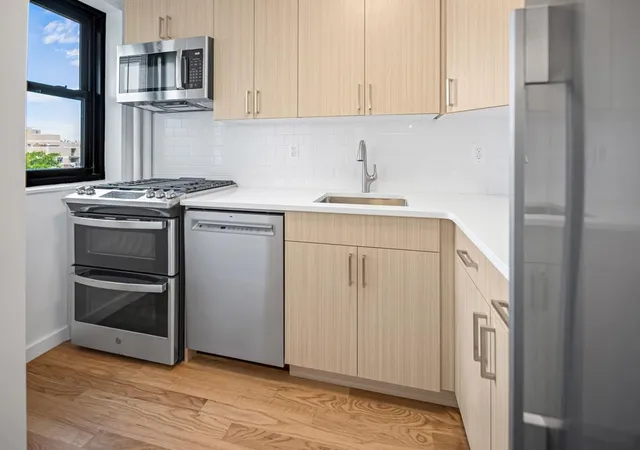 Listing Photo 2 - Condo for sale in building located at 201 Clinton Ave, New York, NY 11205 - Unit #7-A