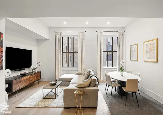 Photo 2 of House for sale at 100 Barclay St #17J, New York City, NY 10007 | MLS# RLS20094586 | Listing updated on 2026-10-04