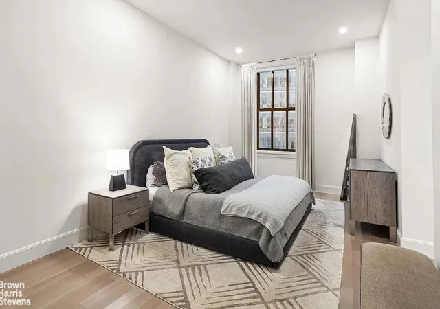 Photo 3 of House for sale at 100 Barclay St #17J, New York City, NY 10007 | MLS# RLS20094586 | Listing updated on 2026-10-04