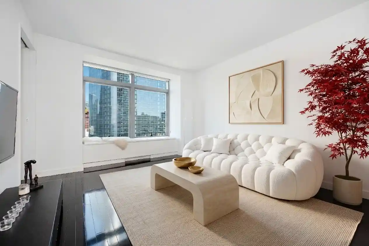 Listing Photo 2 - Condo for sale in 123 Washington St located at 123 Washington St, New York, NY 10006 - Unit #37-D