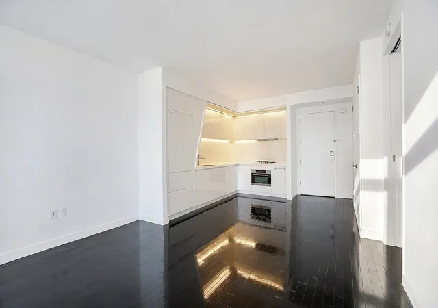 Photo 3 of House for sale at 123 Washington St #37-D, New York, NY 10006 | MLS# RLS20094829 | Listing updated on 2026-08-30