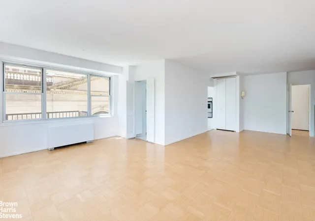 Photo 4 of House for sale at 80 Central Park W #6B, New York City, NY 10023 | MLS# RLS20094883 | Listing updated on 2026-10-04