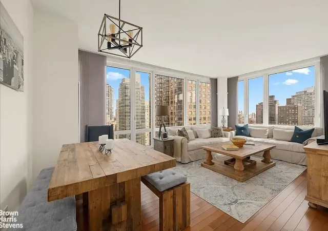 Listing Photo 3 - Condo for sale in building located at 250 E 53Rd St, New York City, NY 10022 - Unit #2702