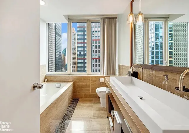 Listing Photo 5 - Condo for sale in building located at 250 E 53Rd St, New York City, NY 10022 - Unit #2702