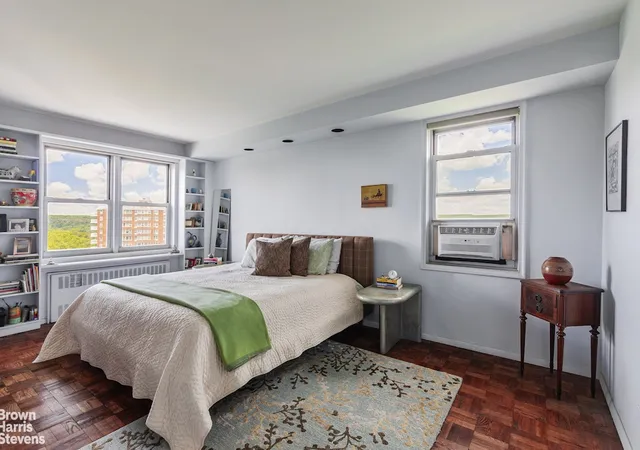 Photo 3 of Sale Pending at 4525 Henry Hudson Pkwy W #B1003, New York City, NY 10471 | MLS# RLS20095275 | Listing updated on 2026-09-01