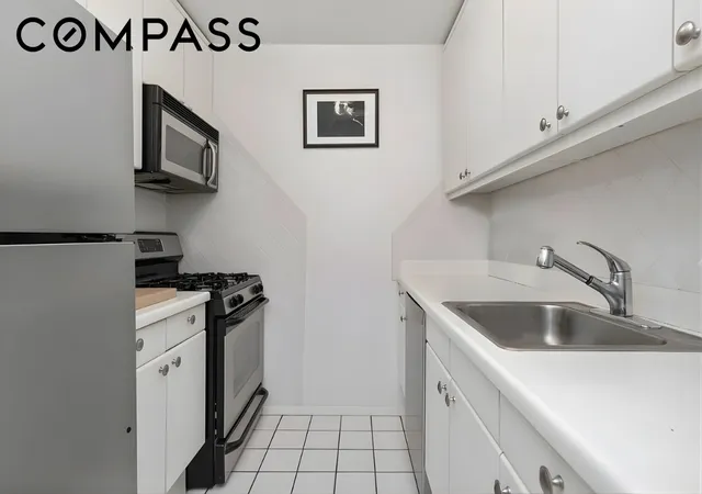 Photo 3 of House for sale at 106 Central Park S #7O, New York, NY 10019 | MLS# RLS20059712 | Listing updated on 2026-09-08