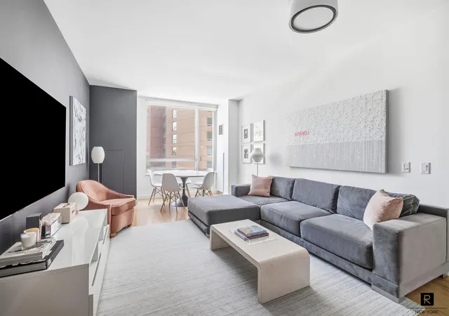 Condo for sale at 2 River Ter #4-M, New York, NY 10282 | MLS# RLS20095723