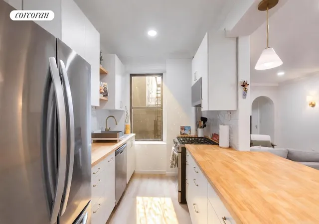 Photo 2 of Condo for sale at 225 Bennett Ave #1T, New York City, NY 10040 | MLS# RLS20095905 | Listing updated on 2026-10-04