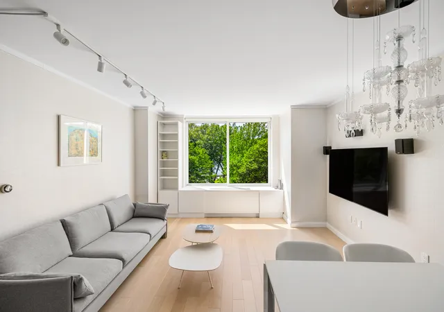 Photo 3 of Condo for sale at 212 Warren St #3E, New York City, NY 10282 | MLS# RLS20096760 | Listing updated on 2026-10-07
